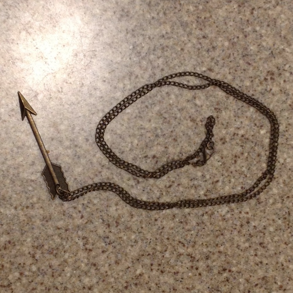 Arrow necklace